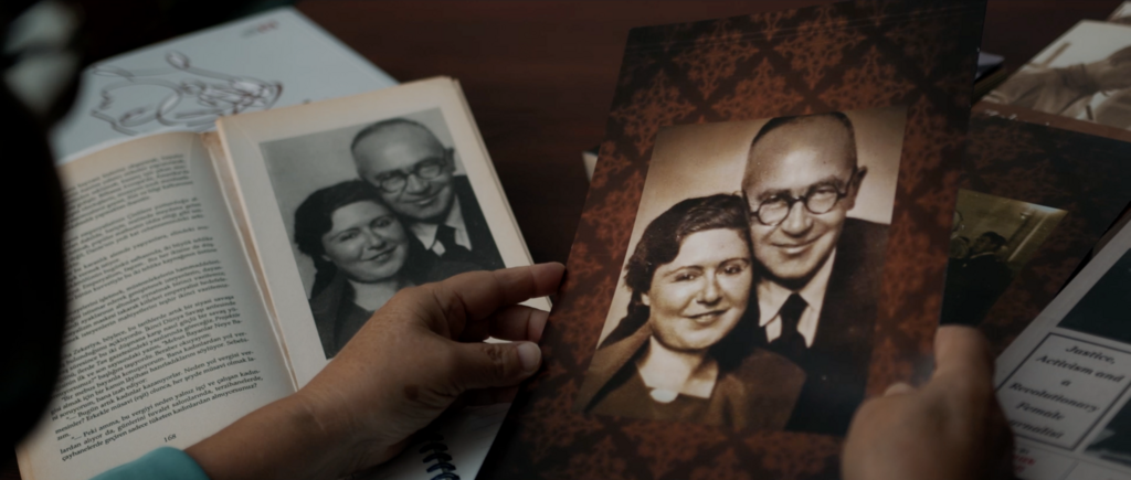 roman gibi. like a novel.