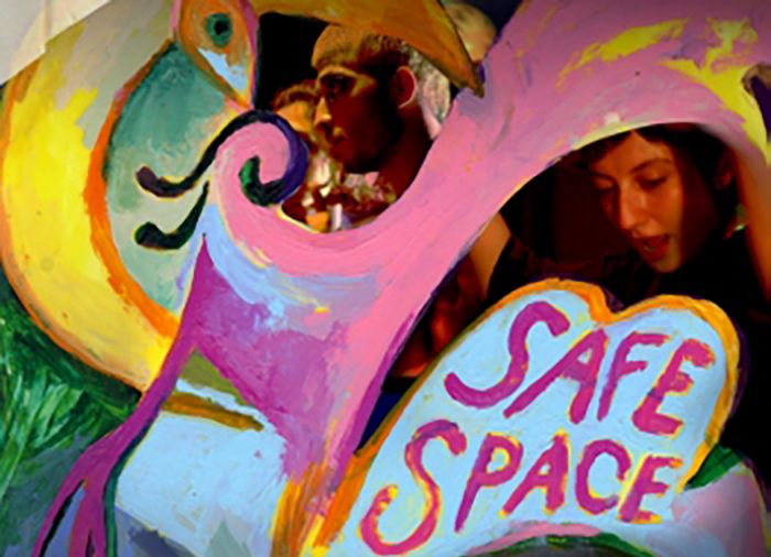 guvenli alan. safe space.